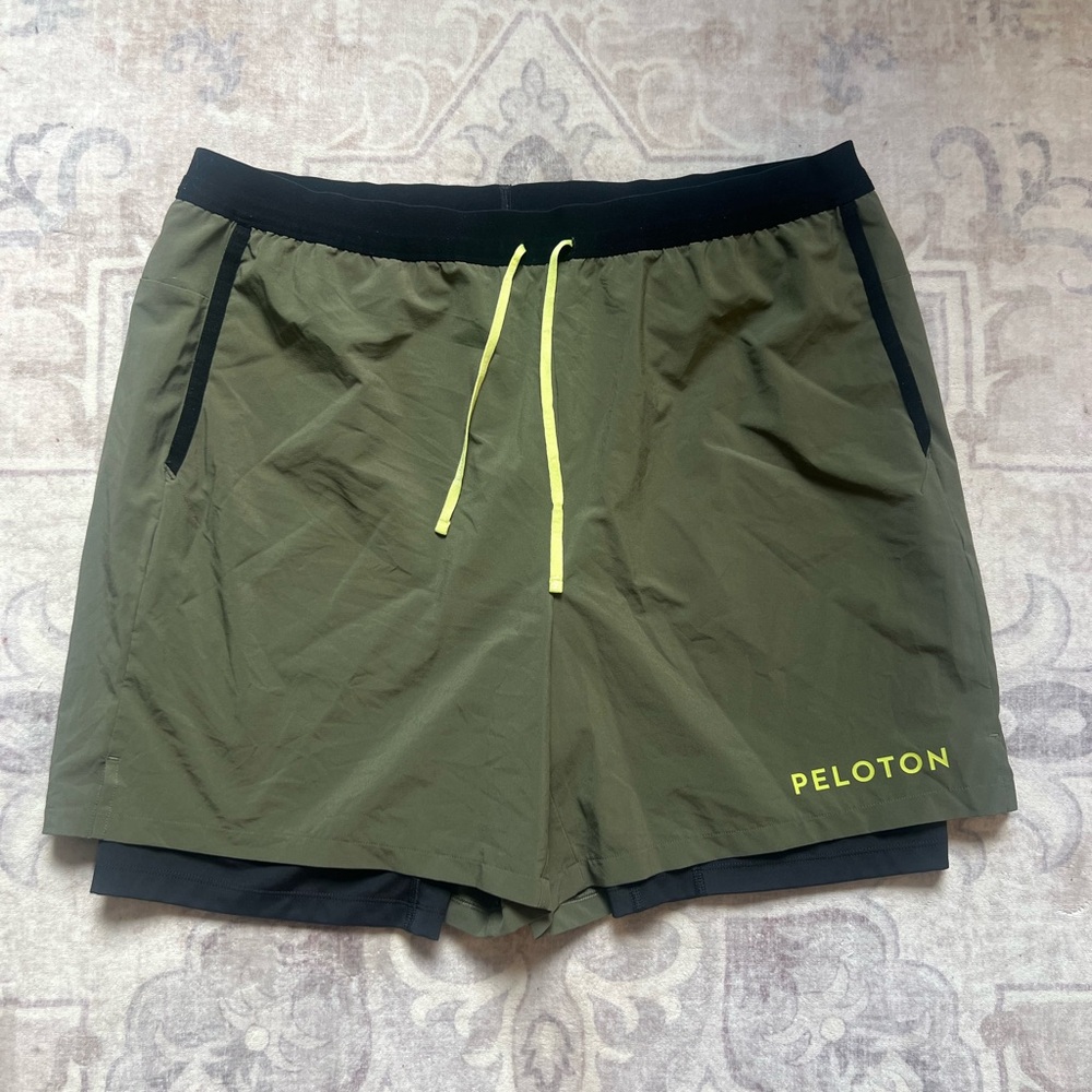 Peloton Men's XL Athletic Shorts in Olive and Black